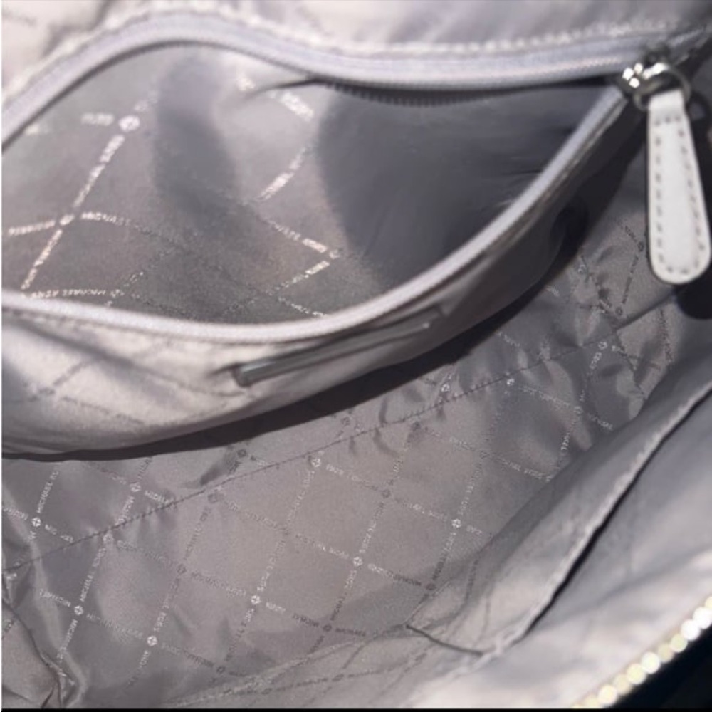 MICHAEL KORS Ciara Satchel Crossbody Handbag Gray/Cement - Picture 8 of 10